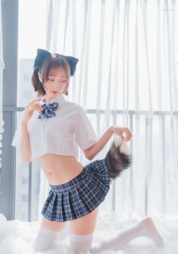 欧美猛男性猛交视频_十万网红美女美酱