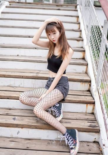 日本欧美中文字幕人在线_云播放粤语日本成人在线